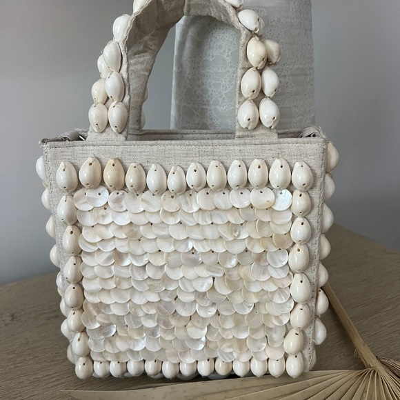 Viral Cream Shell-Embellished Tote Bag, NWT, Handcrafted In India - Picture 3 of 8